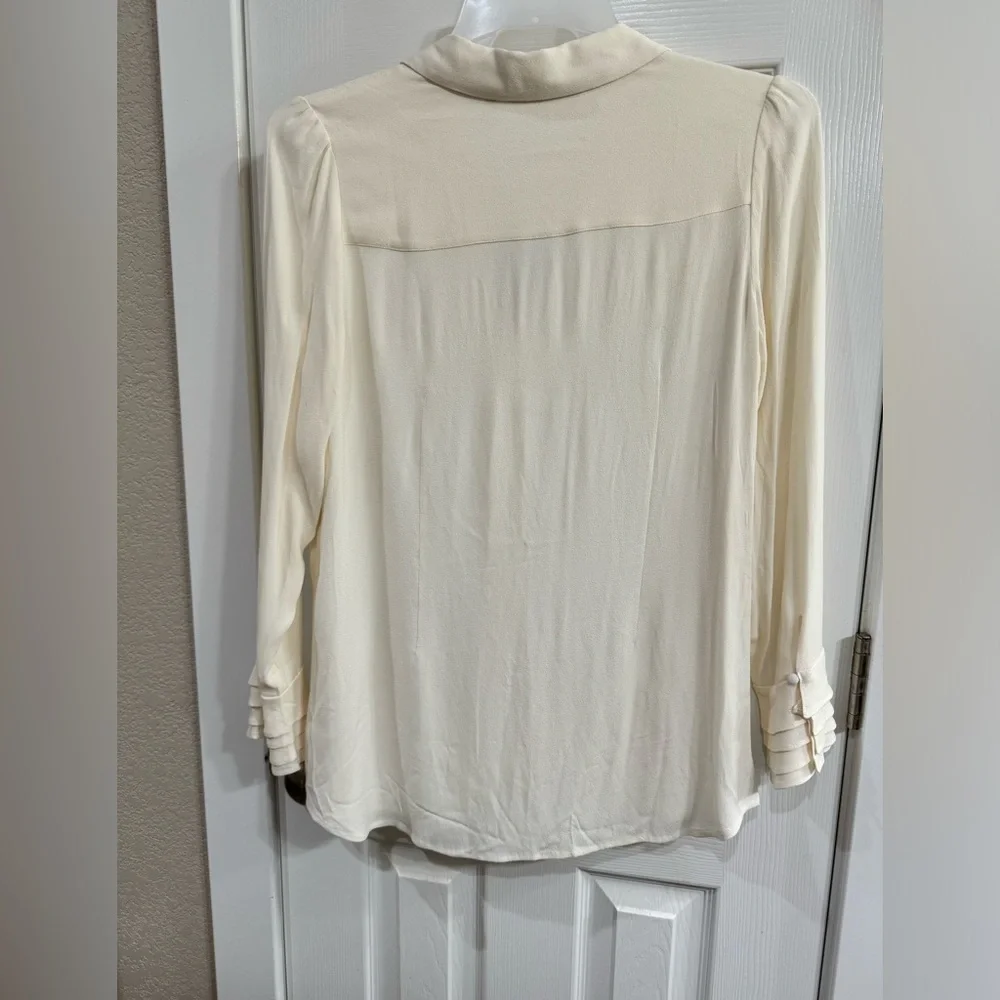 Soft Surroundings V-neck button down blouse - Picture 2 of 9